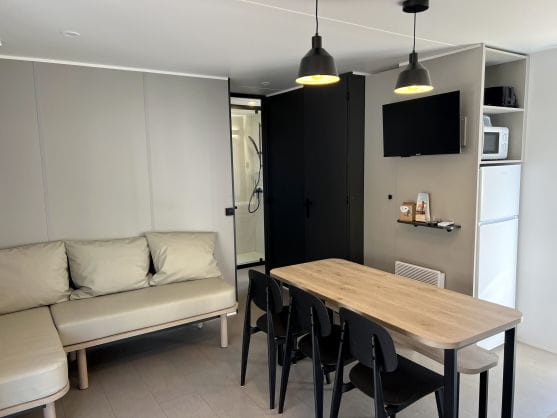 Stacaravan voor 6 personen.